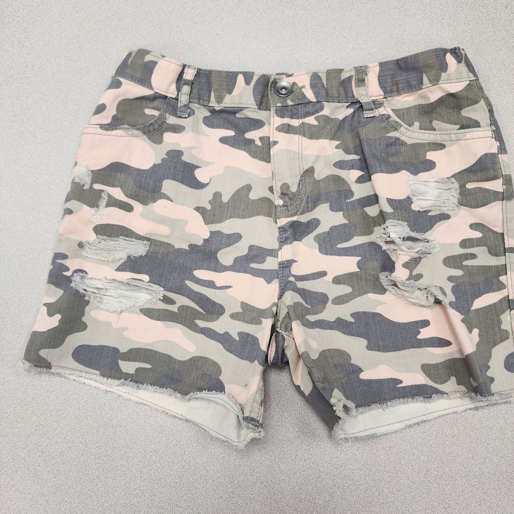 The Children's Place Camo Shorts - Pink and Gray